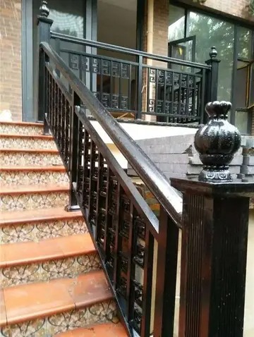 永濟高速公路護欄板滾壓成型設備