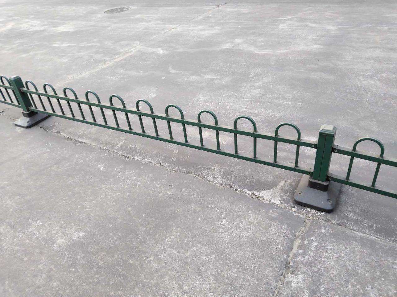 優(yōu)質(zhì)高速公路護欄價格