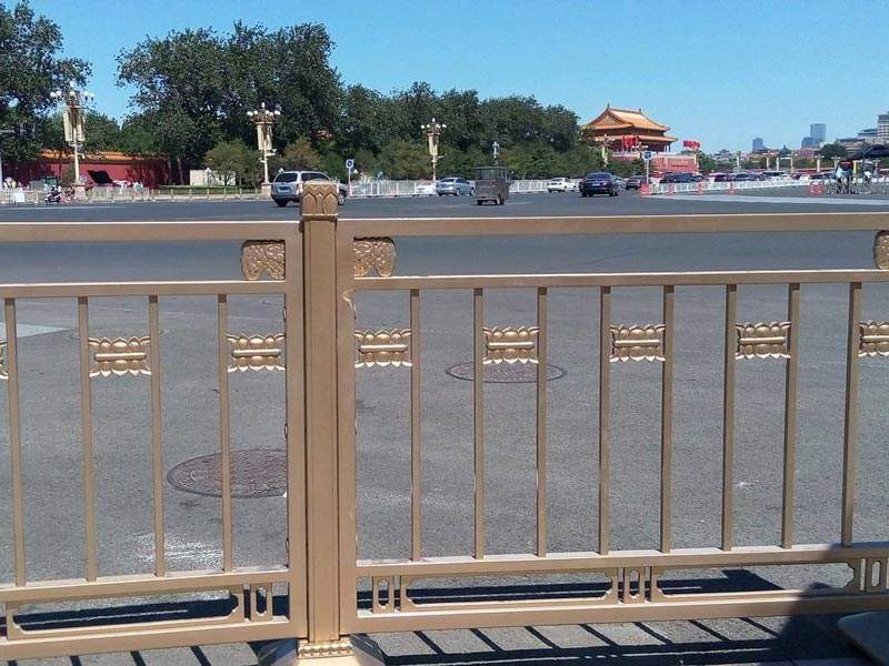 有生產高速護欄的