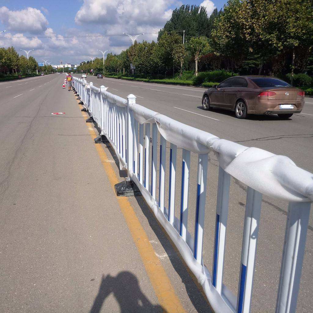 玉樹(shù)高速公路護(hù)欄價(jià)格行情