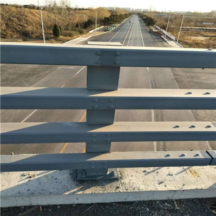 玉溪高速護欄板設(shè)備生產(chǎn)線