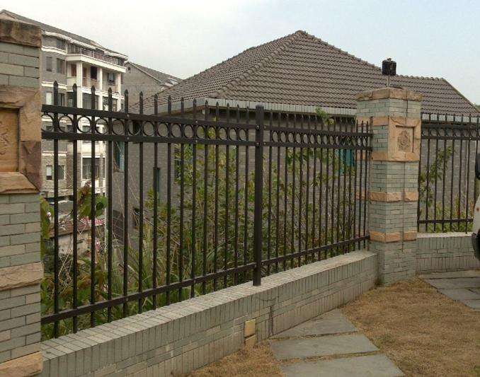 原平高速護欄板滾壓成型設備