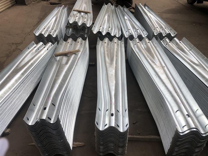 岳陽湖南高速護欄網多少錢一米