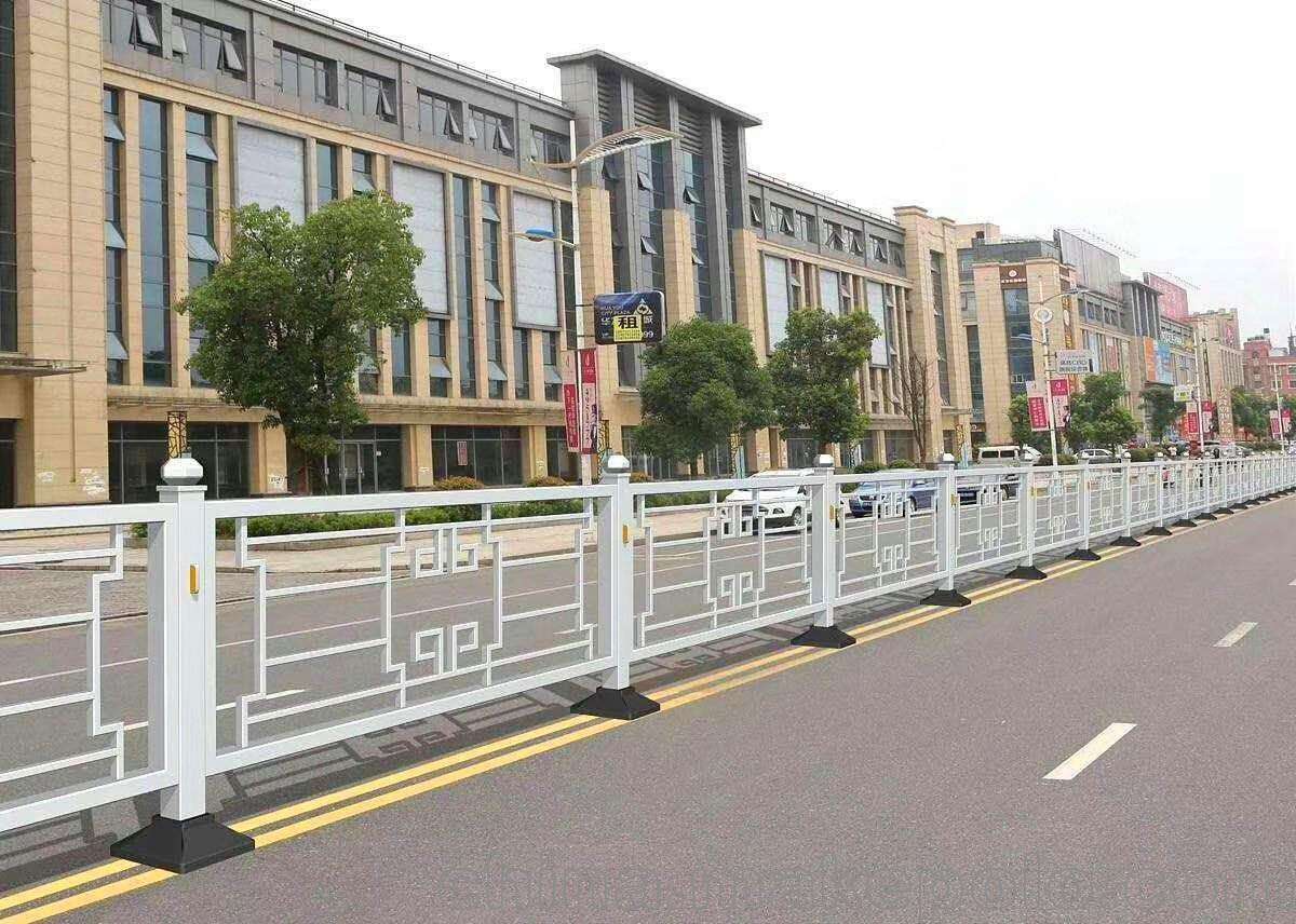 岳陽臨湘高速護欄板