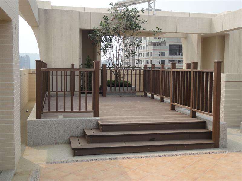 云浮高速波紋護欄板圖紙