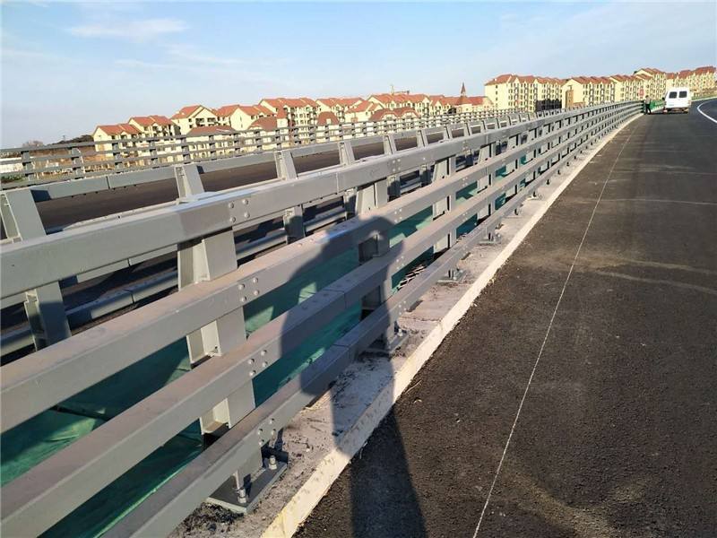 云南高速公路波形護欄生產