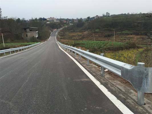 云南高速公路護欄網價格