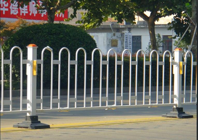 云南高速護(hù)欄板