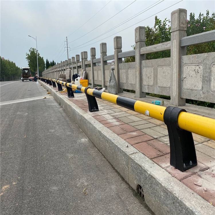 云南高速護欄板生產(chǎn)廠家