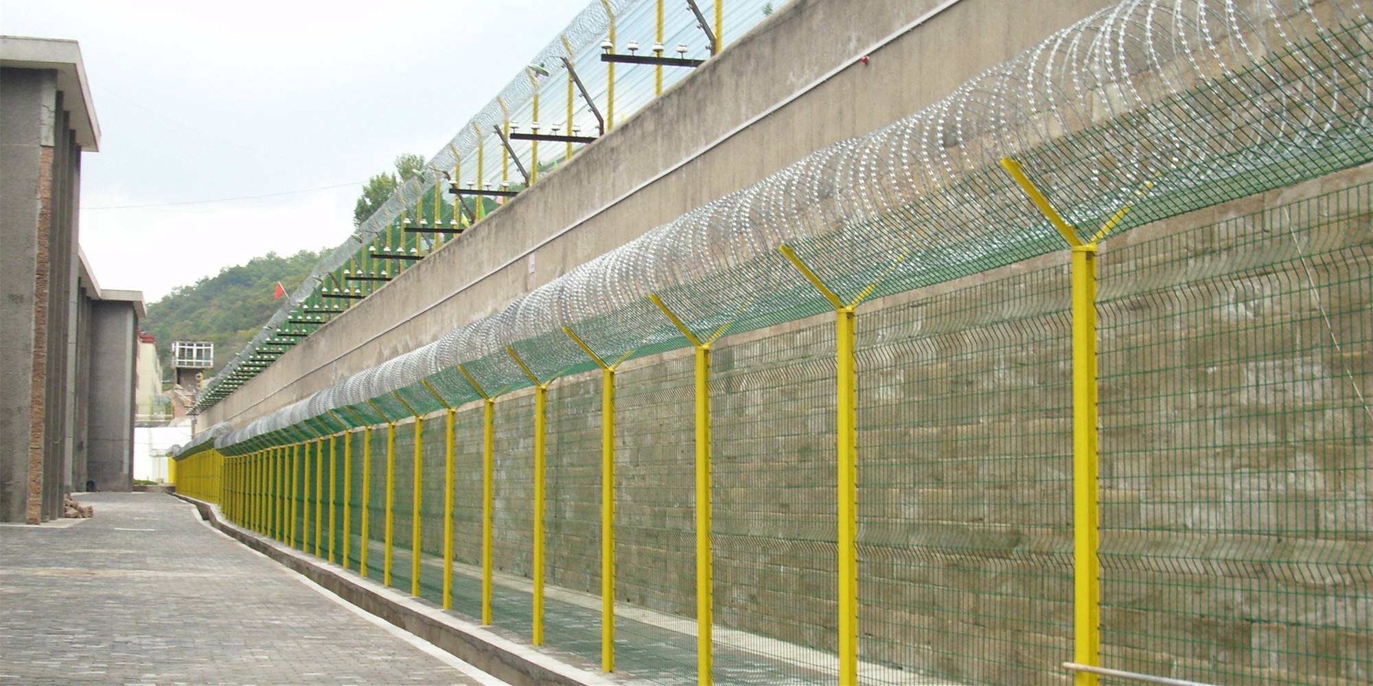 億通高速護欄板效果圖