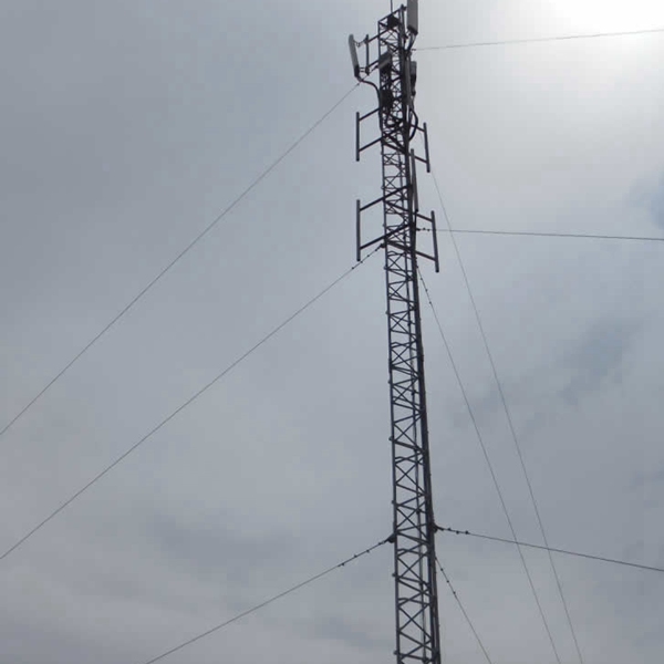 裝信號塔施工隊