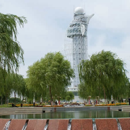 重慶通信塔仿生樹