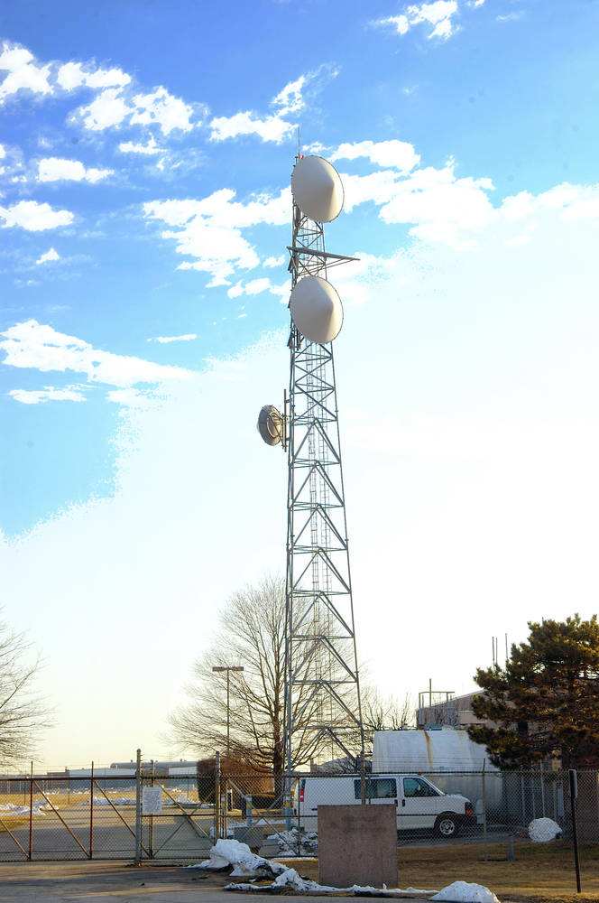 45米聯通信號塔拆除