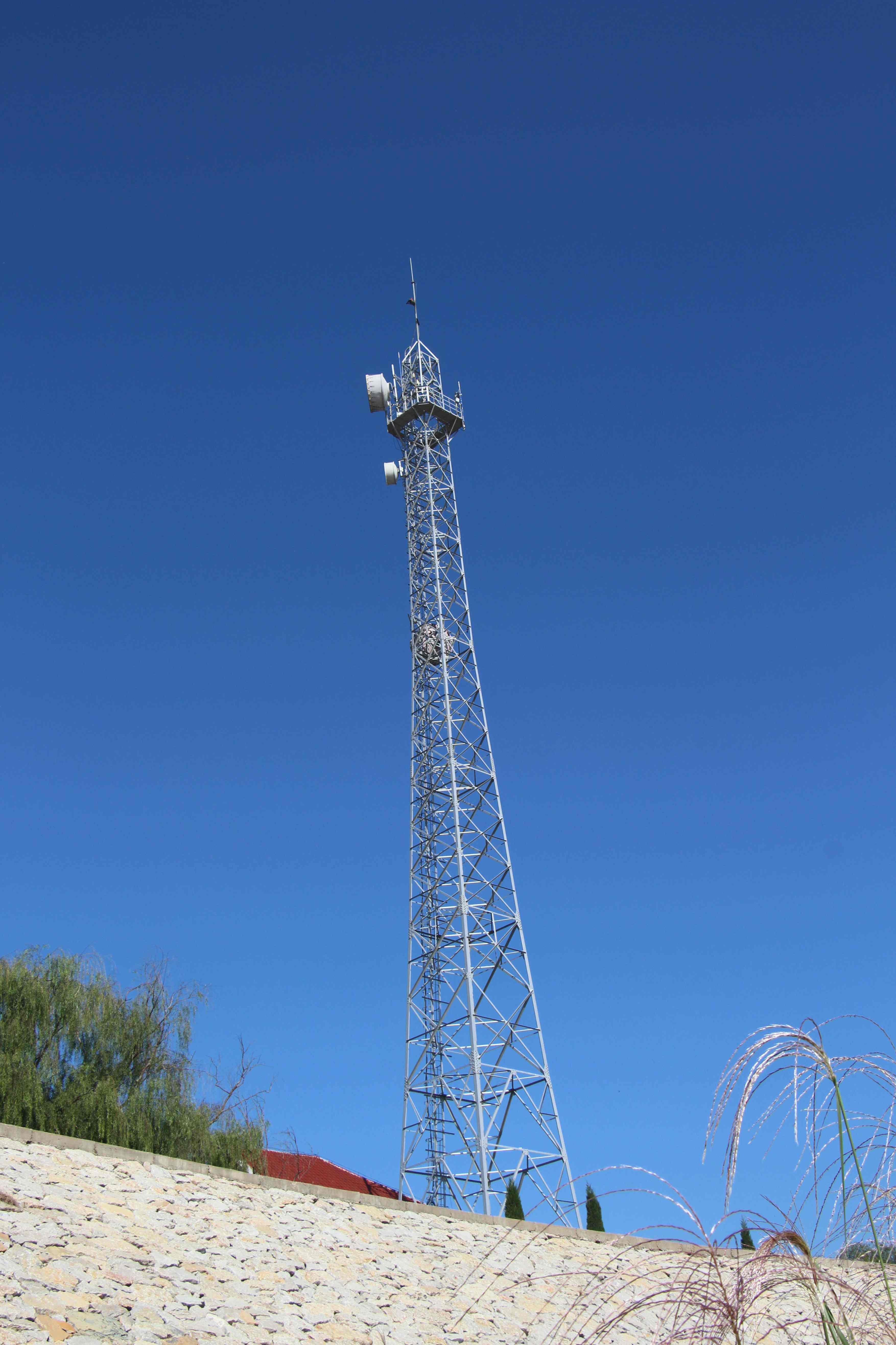 30米處有個移動信號