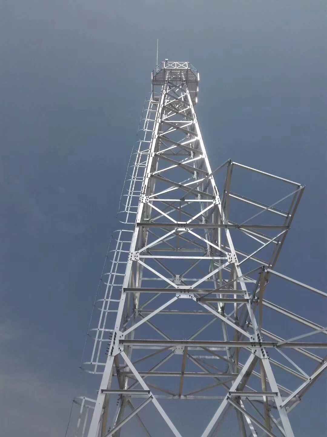 20米草原監控塔