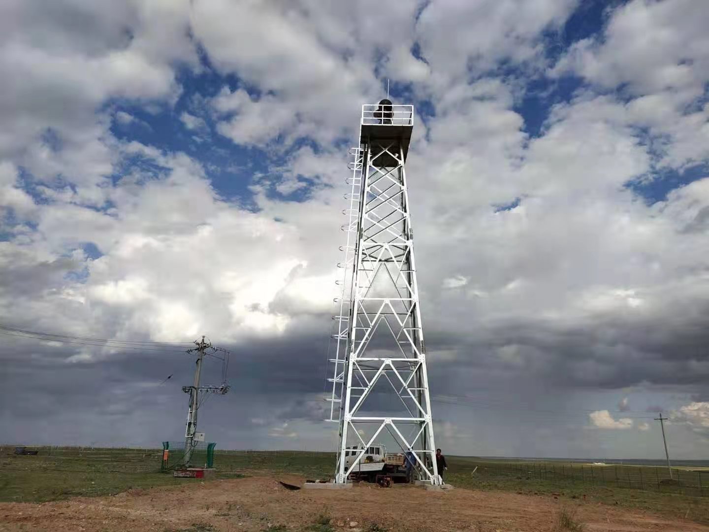 30米角鋼監控塔