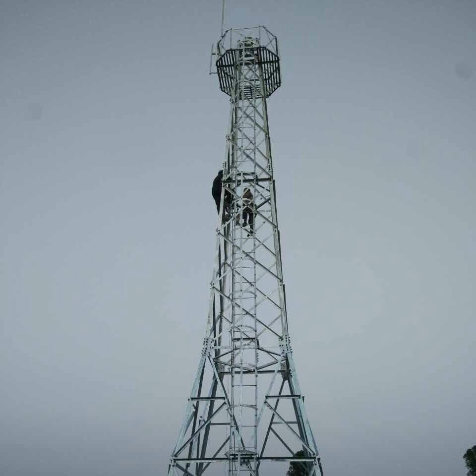 50米角鋼監控塔生產廠家，50米角鋼監控塔生產基地